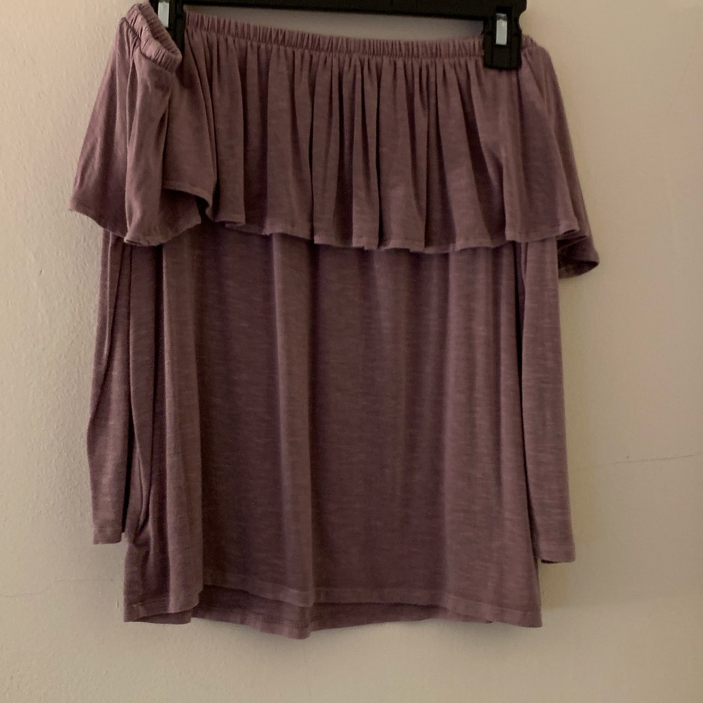 Off shoulder shirt